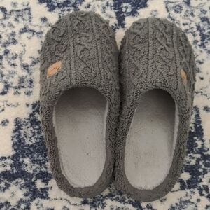 Cozy Gray Knit Slippers